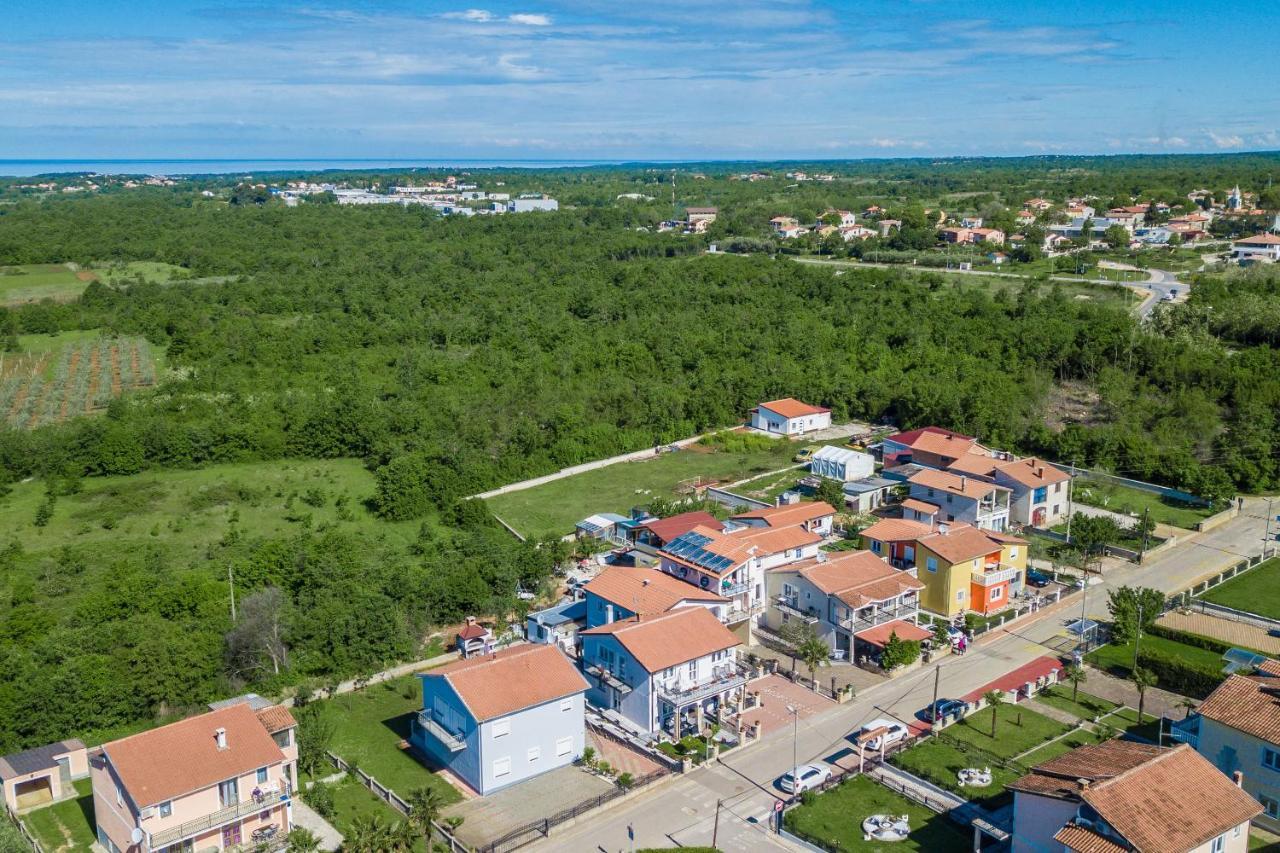 App Rosi Apartment Porec Exterior photo