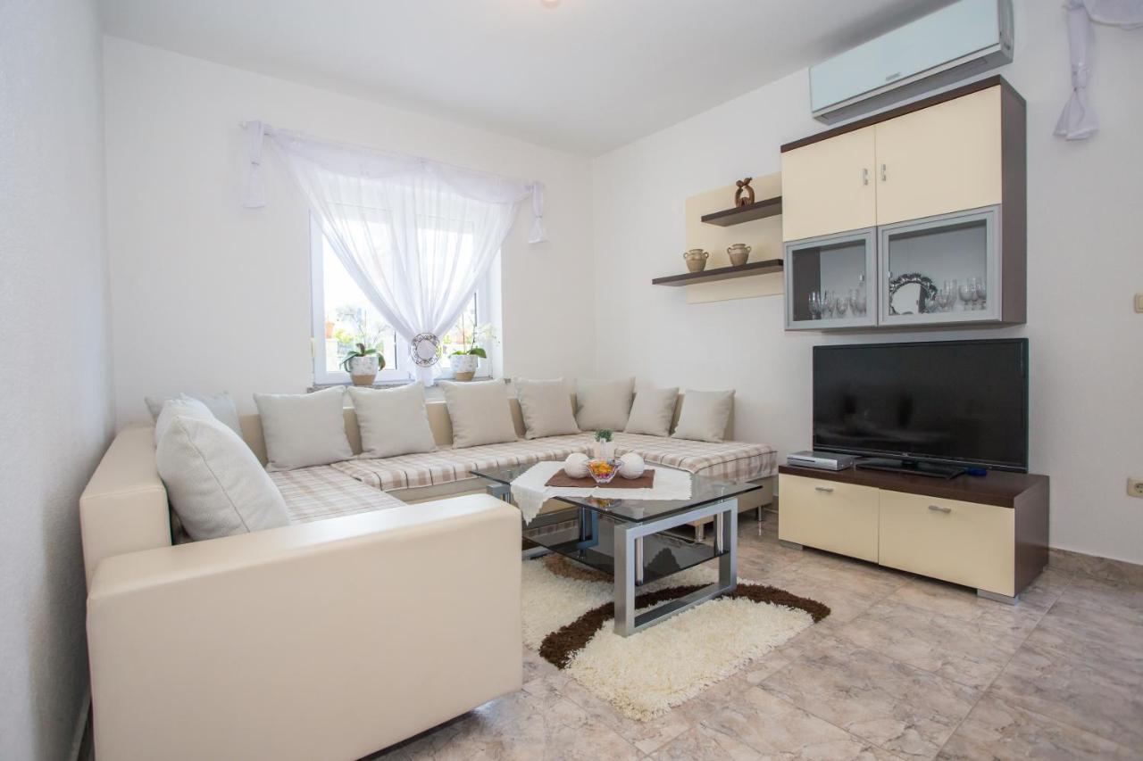 App Rosi Apartment Porec Exterior photo